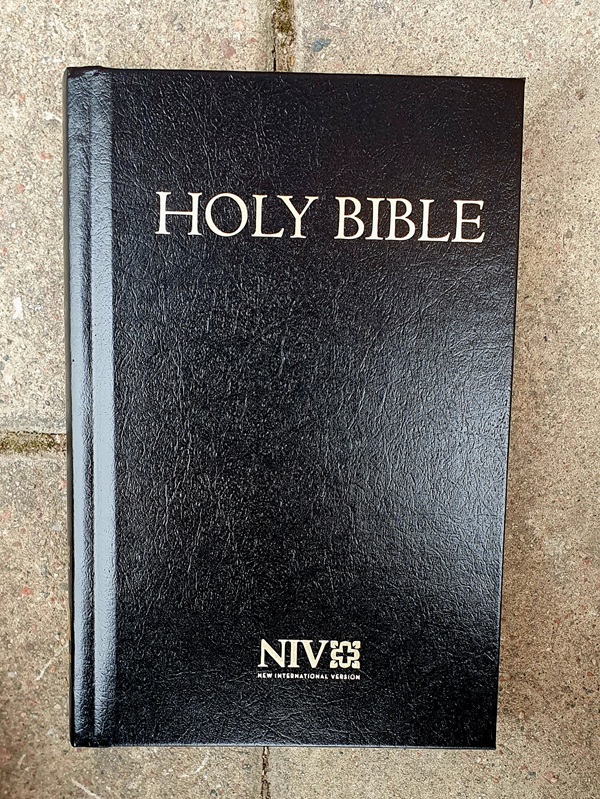 NIV New International Version Hardcover artikelnummer 50 via bibelbutiken