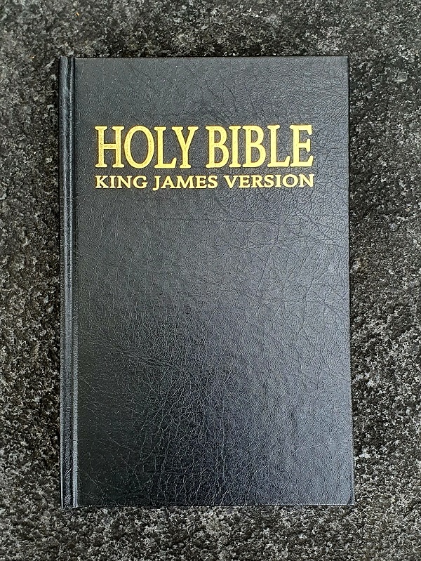 Holy bible king james version artikelnummer 2816 via bibelbutiken.se