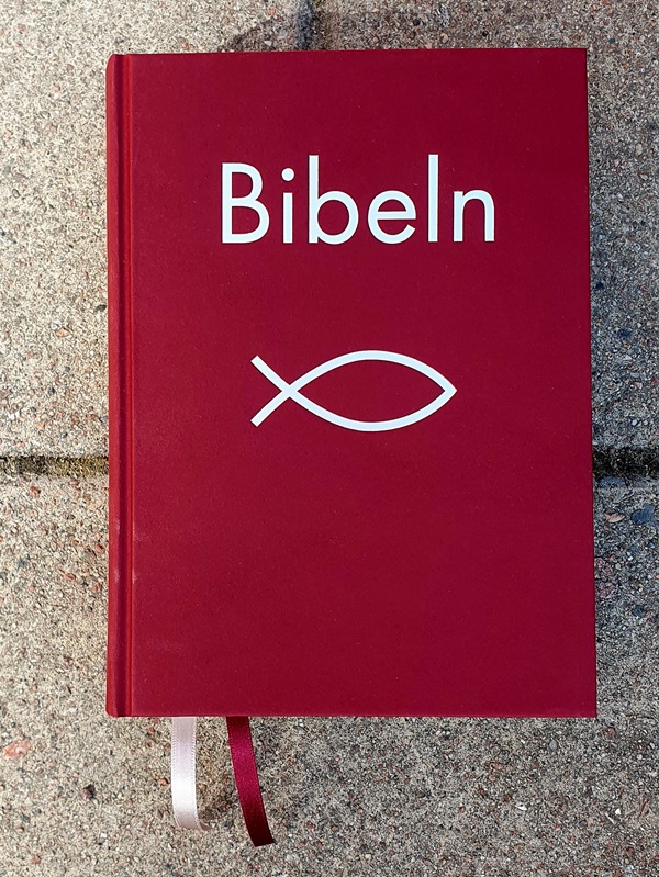Bibeln vinröd : Bibelkommissionens översättning